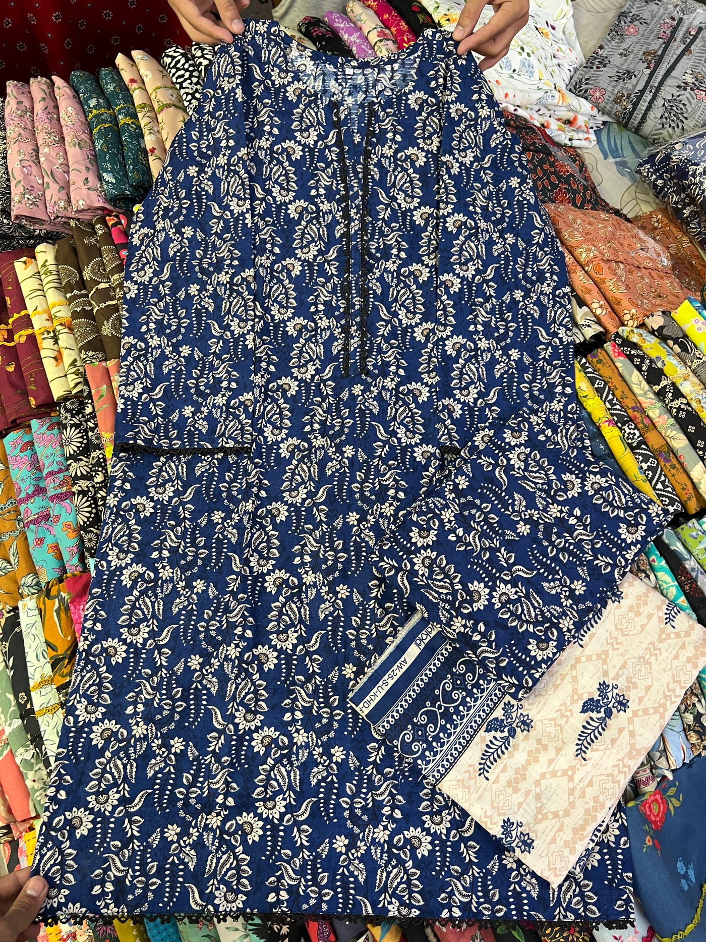 Tawakkal 3 Piece (Khaddar Fabric)