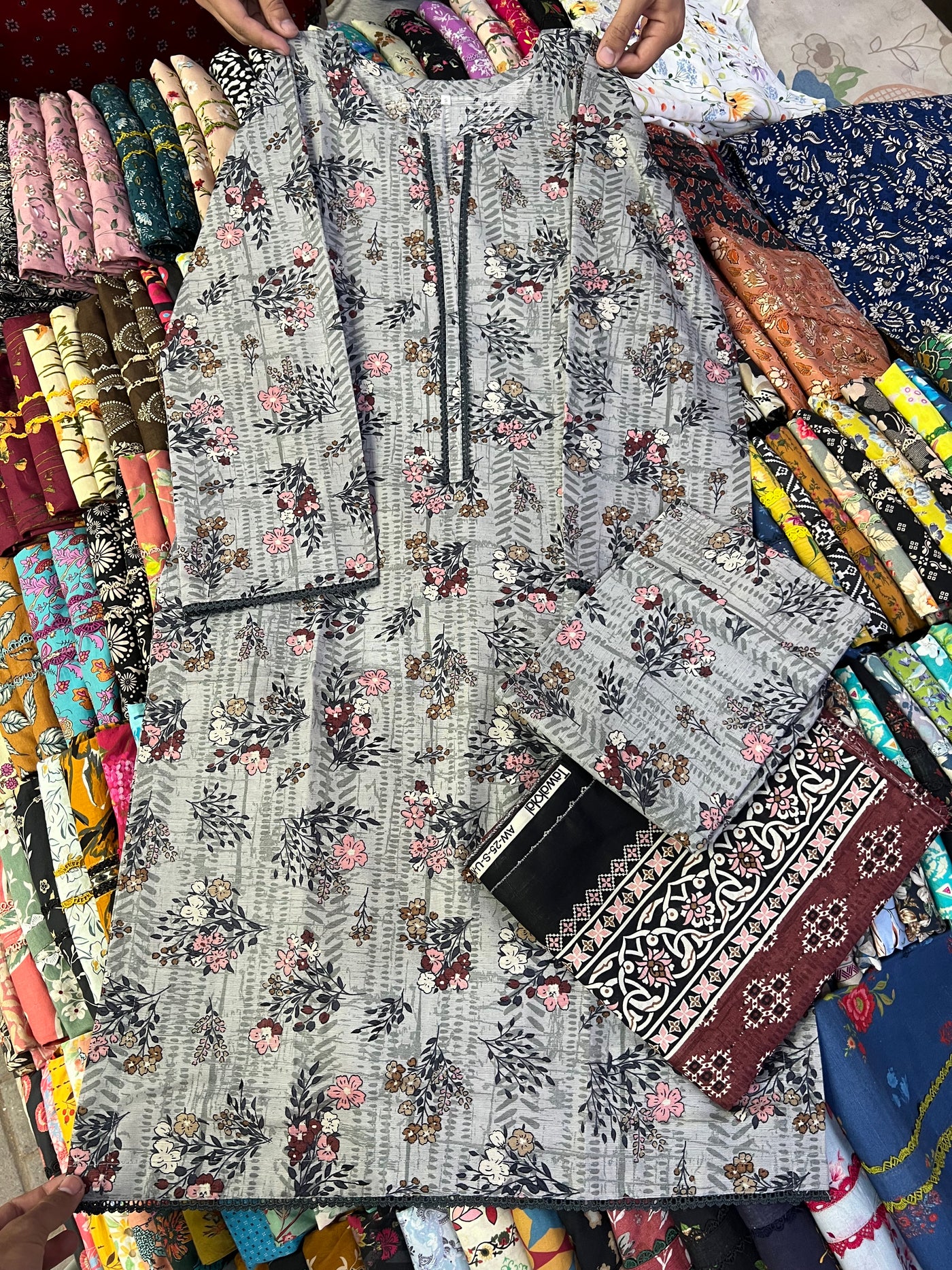 Tawakkal 3 Piece (Khaddar Fabric)