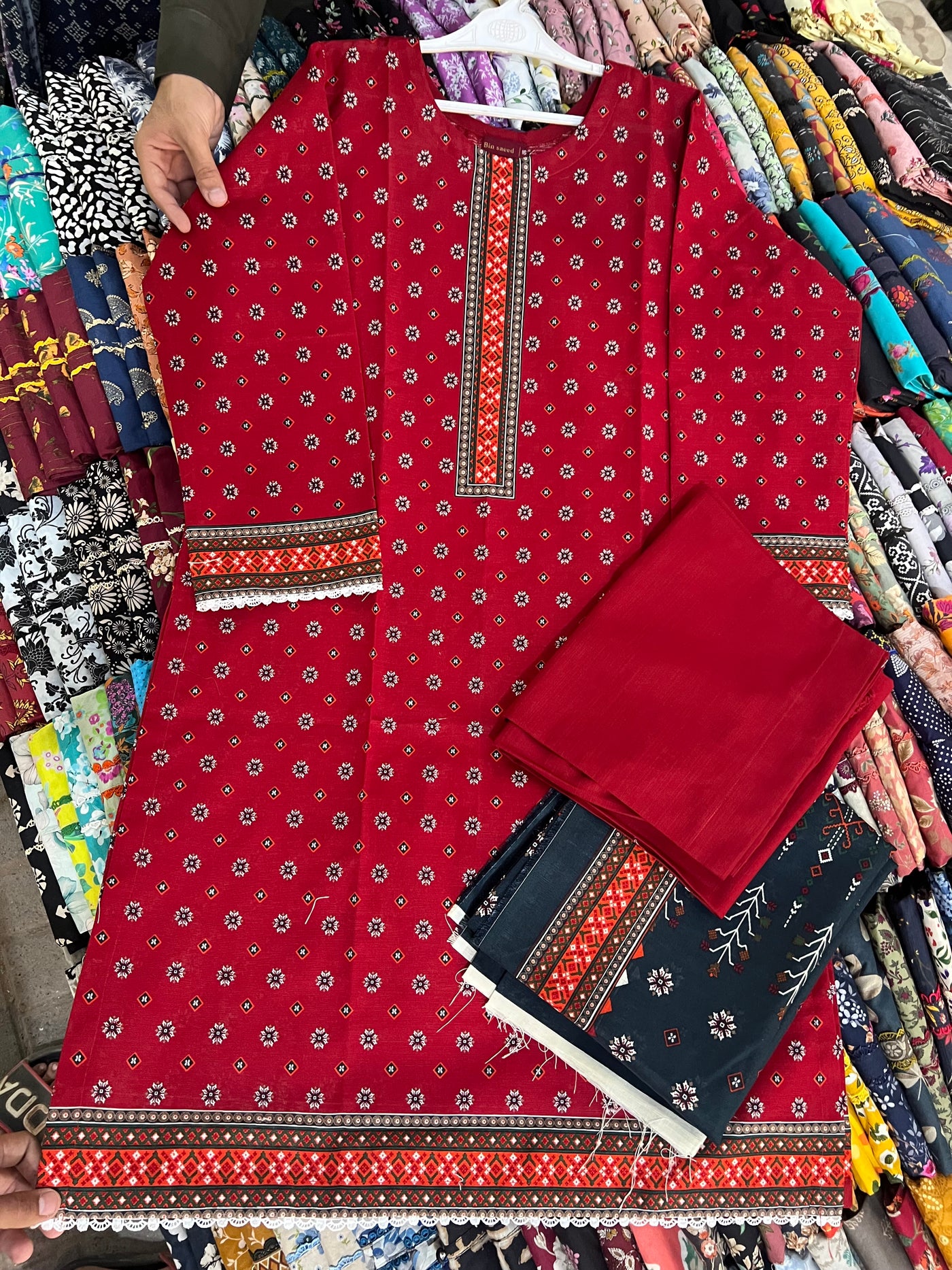 Binsaeed 3 Piece (Khaddar Fabric)