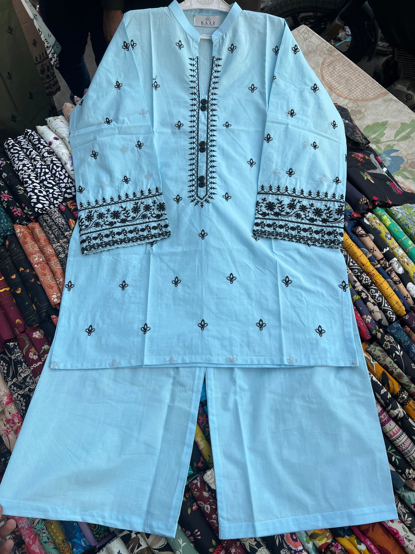 Embroidered Kurta & Flapper Set (Sky Blue)