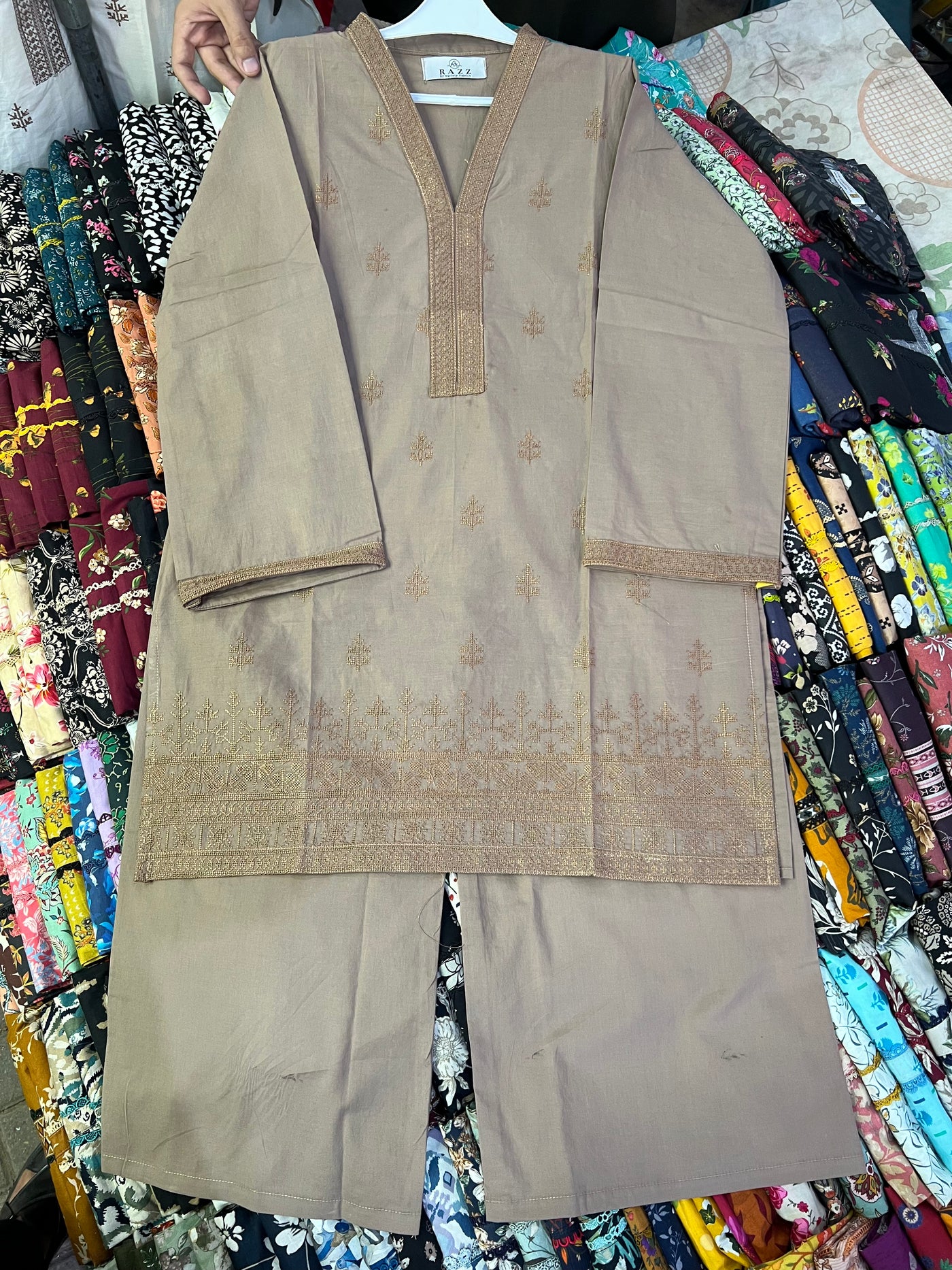 Embroidered Kurta & Flapper Set