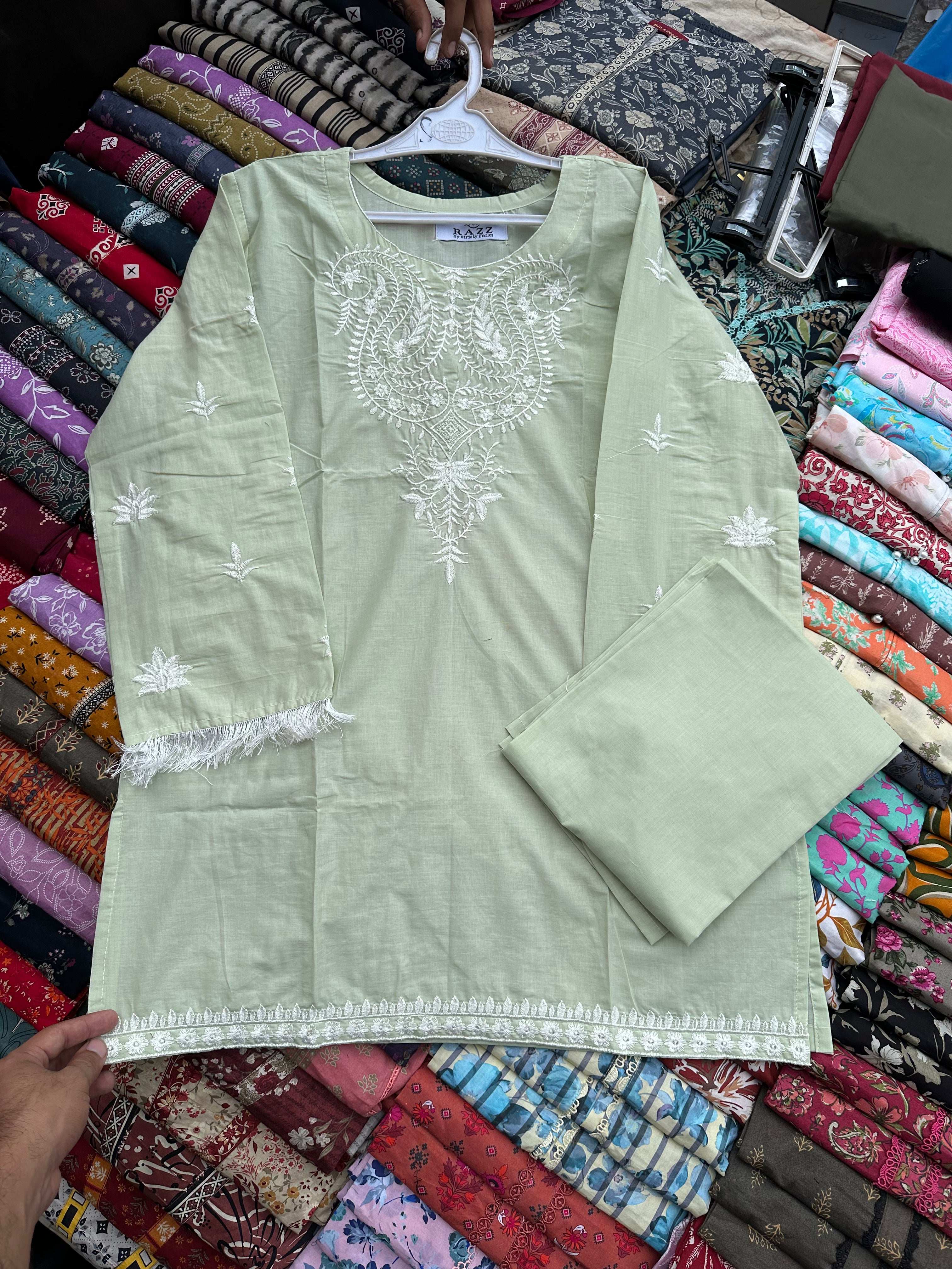 2 pc embroidered cord set (lawn)