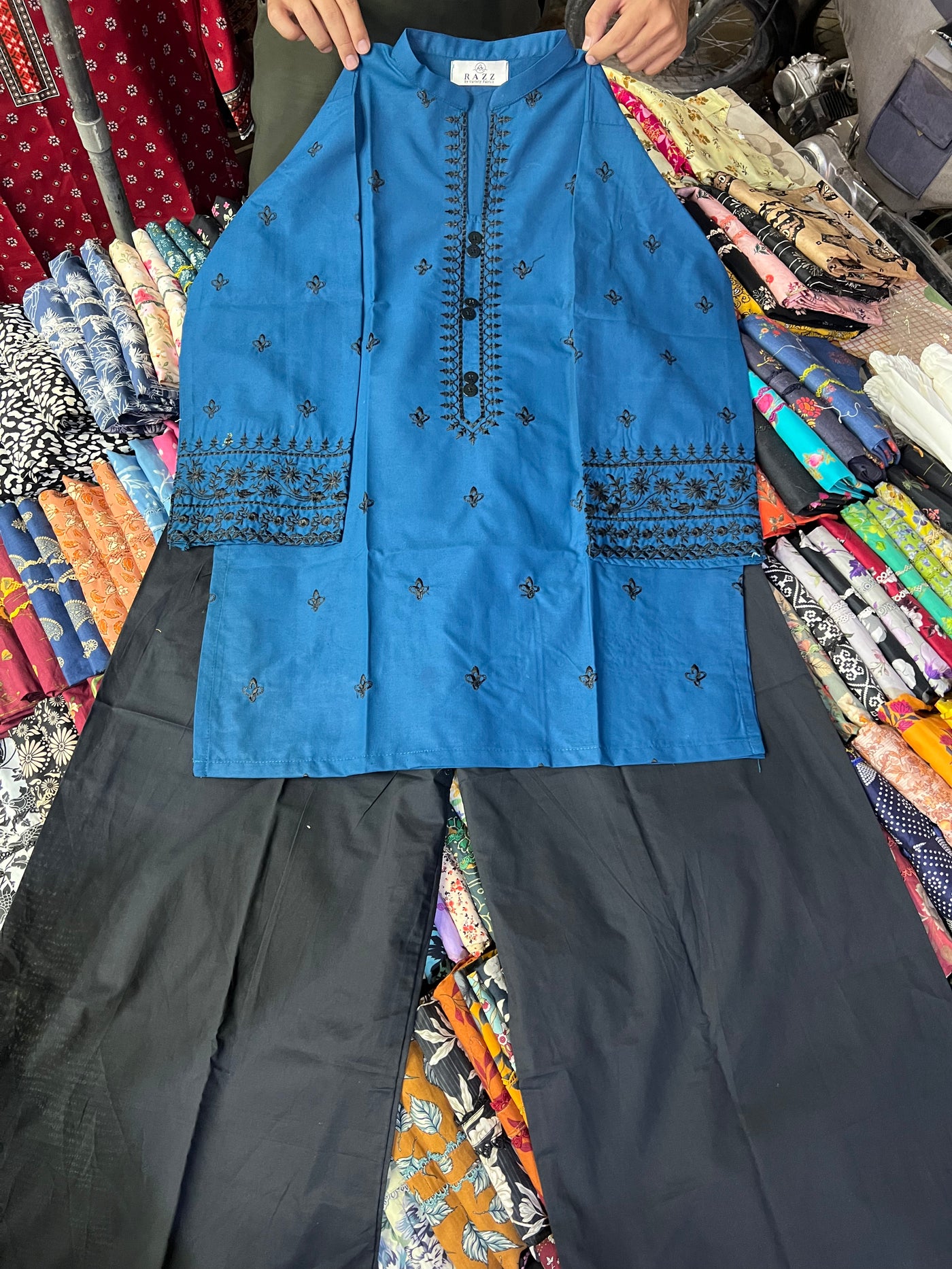 Embroidered Kurta & Flapper Set